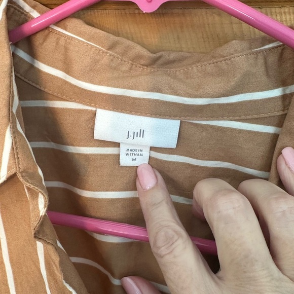 J Jill Oversized 100% Cotton Button Down Shirt Size Medium (runs large!) - Picture 3 of 8